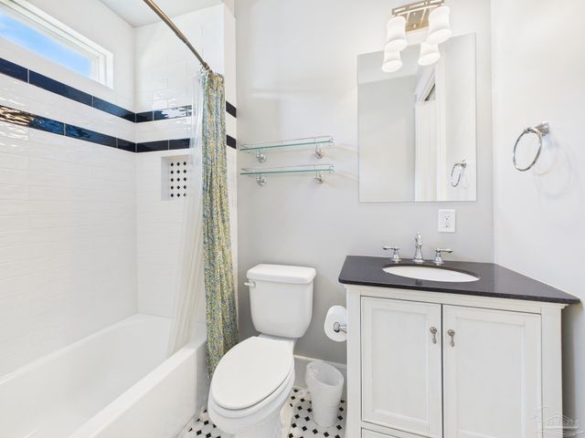 520 W Gregory St, Pensacola, FL 32502