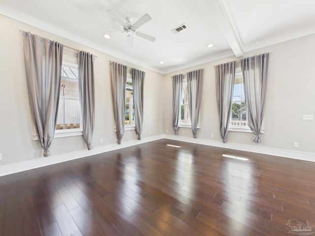 520 W Gregory St, Pensacola, FL 32502