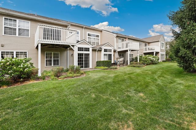 2803 Rutland Circle 102, Naperville, IL 60564