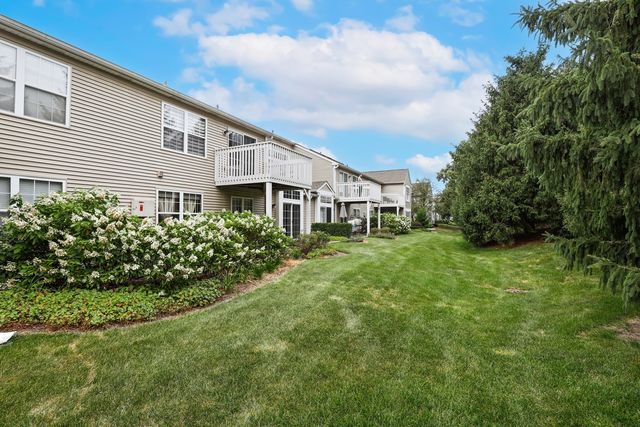 2803 Rutland Circle 102, Naperville, IL 60564