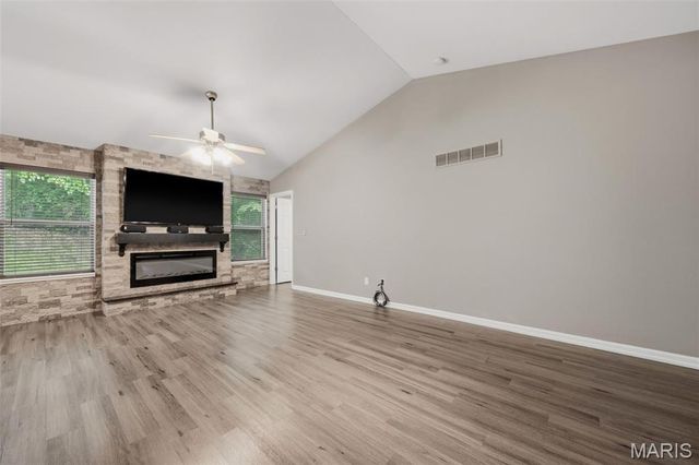 29 Great Owls Way, Winfield, MO 63389