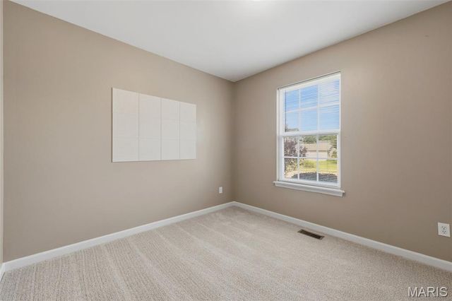 29 Great Owls Way, Winfield, MO 63389