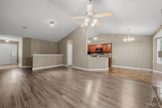 29 Great Owls Way, Winfield, MO 63389