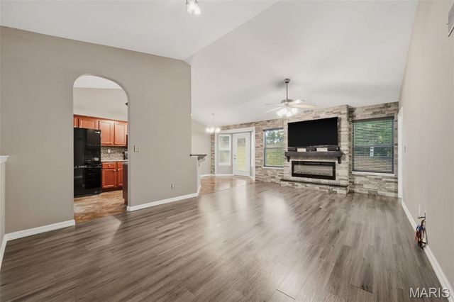 29 Great Owls Way, Winfield, MO 63389