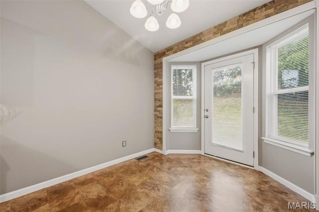 29 Great Owls Way, Winfield, MO 63389