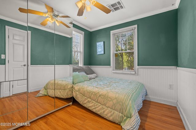 560 W Lincoln Avenue, Oakhurst, NJ 07755