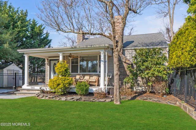 560 W Lincoln Avenue, Oakhurst, NJ 07755