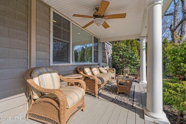 560 W Lincoln Avenue, Oakhurst, NJ 07755