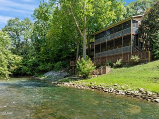 726 Plantation Drive, Pigeon Forge, TN 37863