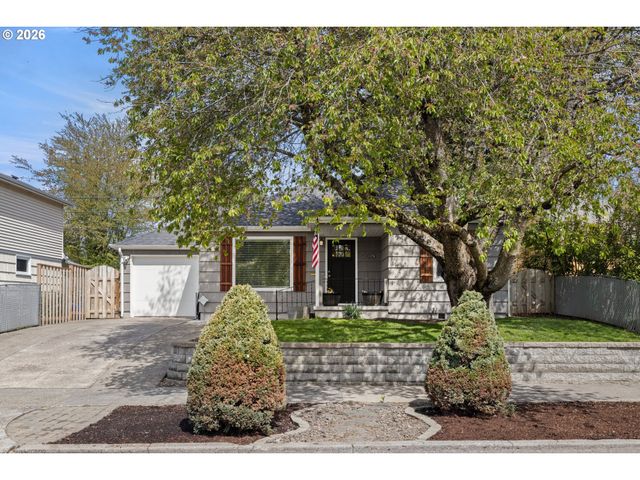 9045 Se ALDER St, Portland, OR 97216