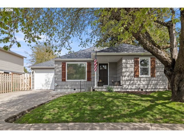 9045 Se ALDER St, Portland, OR 97216