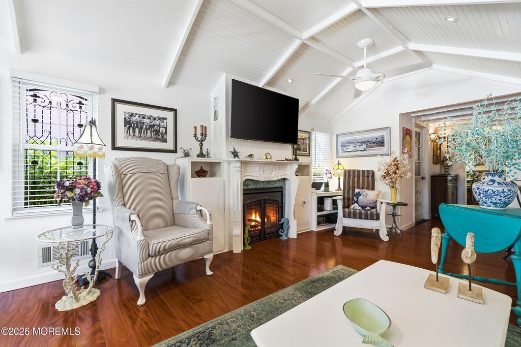 100 Cookman Avenue, Ocean Grove, NJ 07756