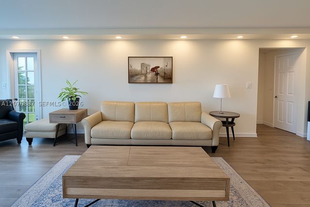 2001 Atlantic Shores Blvd 510, Hallandale Beach, FL 33009