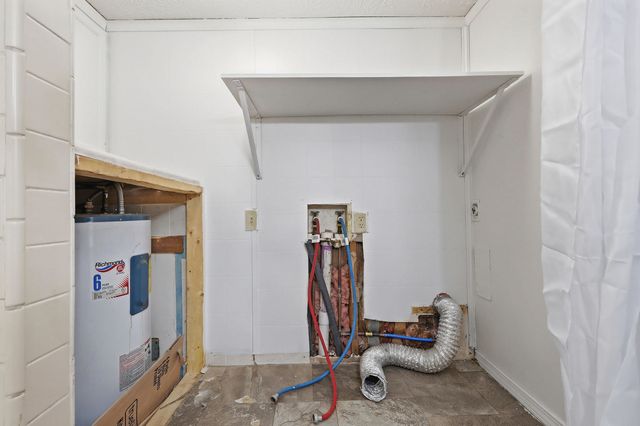 1711 W 59th Street, Davenport, IA 52806