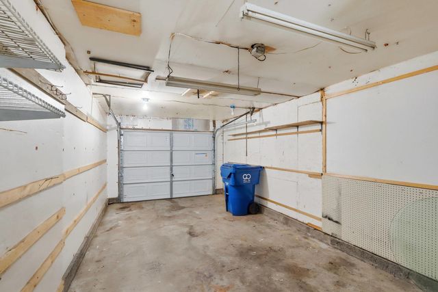 1711 W 59th Street, Davenport, IA 52806