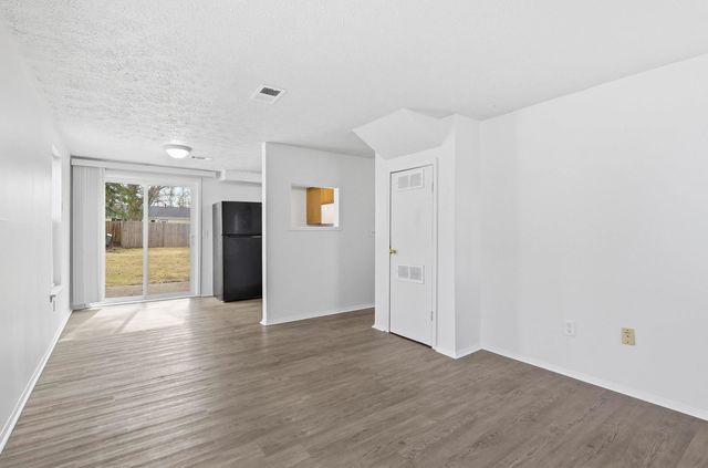 1711 W 59th Street, Davenport, IA 52806