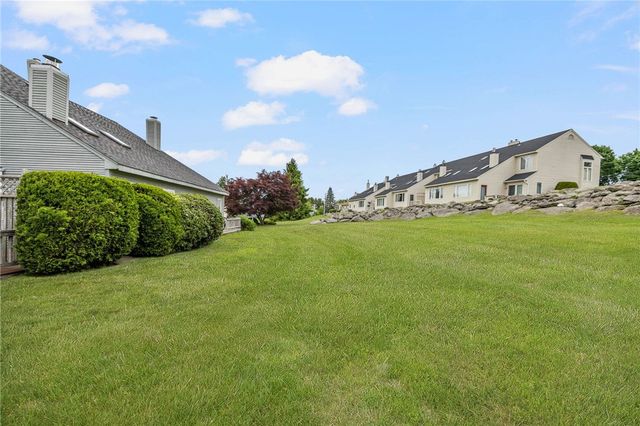 95 Nipmuc Trail B, North Providence, RI 02904