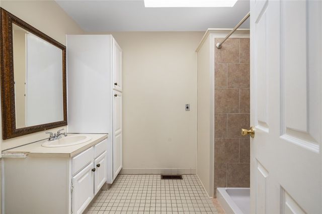 95 Nipmuc Trail B, North Providence, RI 02904