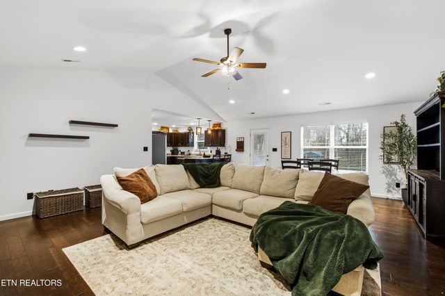 2335 Eppie Cove Lane, Knoxville, TN 37931