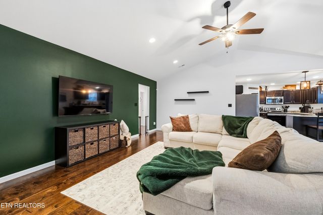 2335 Eppie Cove Lane, Knoxville, TN 37931