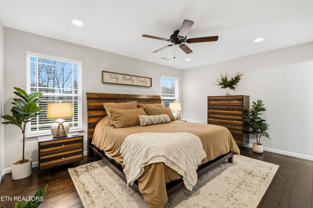 2335 Eppie Cove Lane, Knoxville, TN 37931