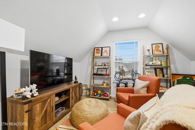 2335 Eppie Cove Lane, Knoxville, TN 37931