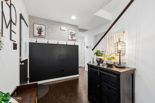 2335 Eppie Cove Lane, Knoxville, TN 37931