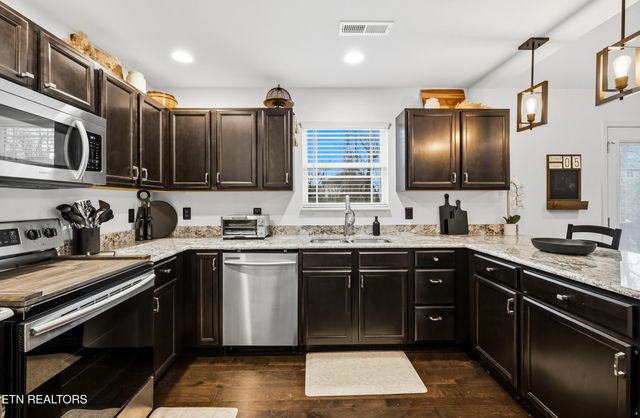 2335 Eppie Cove Lane, Knoxville, TN 37931