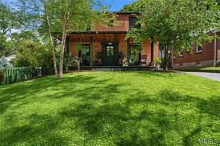 574 Hollywood Place, Webster Groves, MO 63119