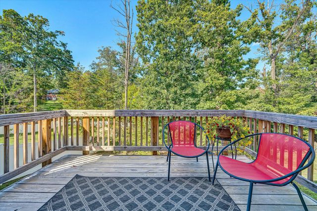 4951 Warrior DR, Salem, VA 24153