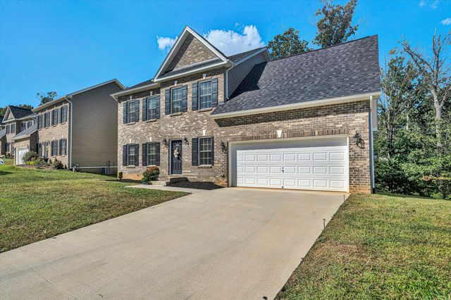 4951 Warrior DR, Salem, VA 24153