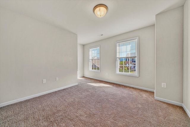 4951 Warrior DR, Salem, VA 24153