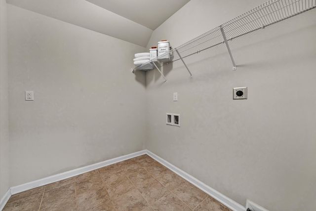 4951 Warrior DR, Salem, VA 24153