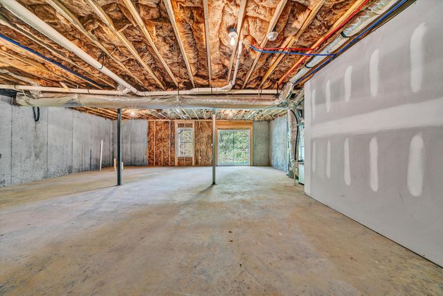 4951 Warrior DR, Salem, VA 24153