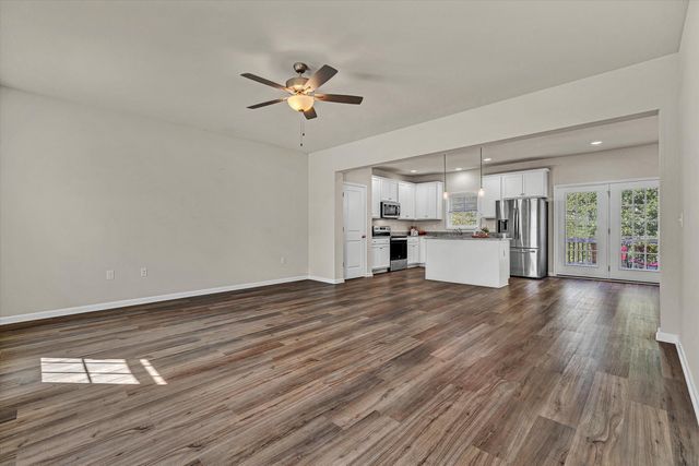 4951 Warrior DR, Salem, VA 24153