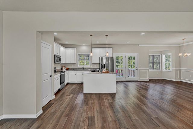 4951 Warrior DR, Salem, VA 24153