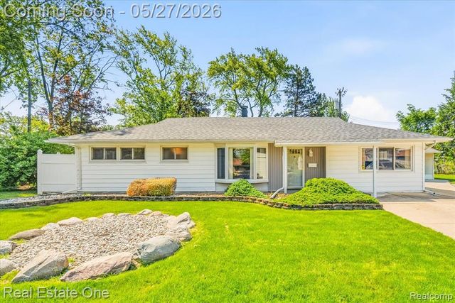 29737 Brandt Court, Garden City, MI 48135