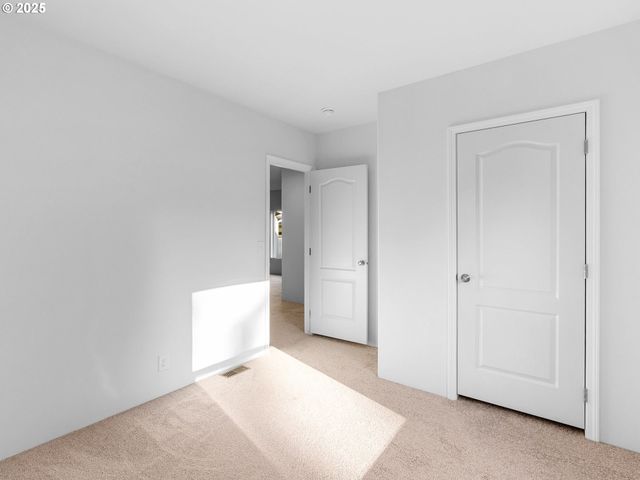 12904 Se RAMONA St, Portland, OR 97236