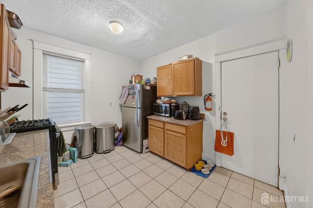 43 Robinson Street, New Brunswick, NJ 08901