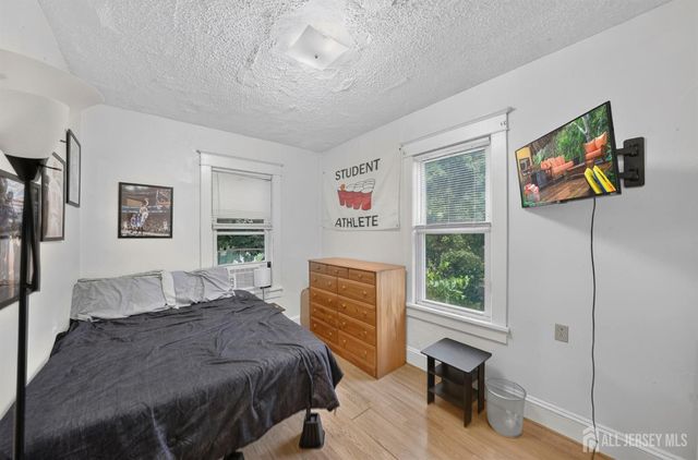 43 Robinson Street, New Brunswick, NJ 08901