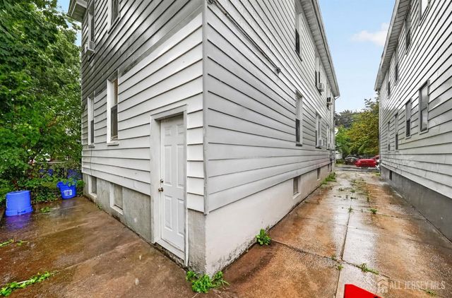 43 Robinson Street, New Brunswick, NJ 08901
