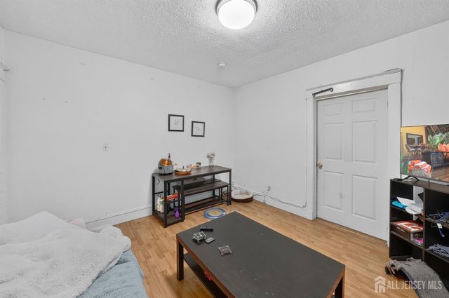 43 Robinson Street, New Brunswick, NJ 08901