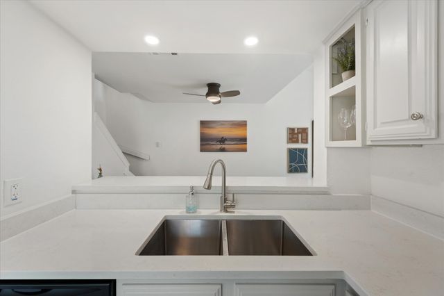 5200 Martel Avenue 6Q, Dallas, TX 75206