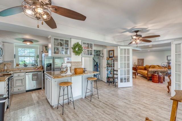 1106 N Shorewood DR, Granite Shoals, TX 78654