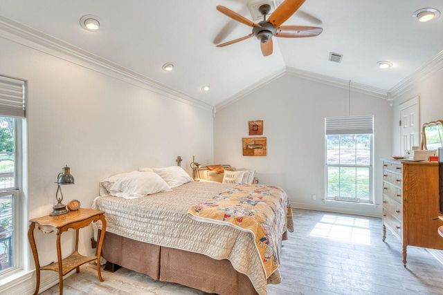 1106 N Shorewood DR, Granite Shoals, TX 78654