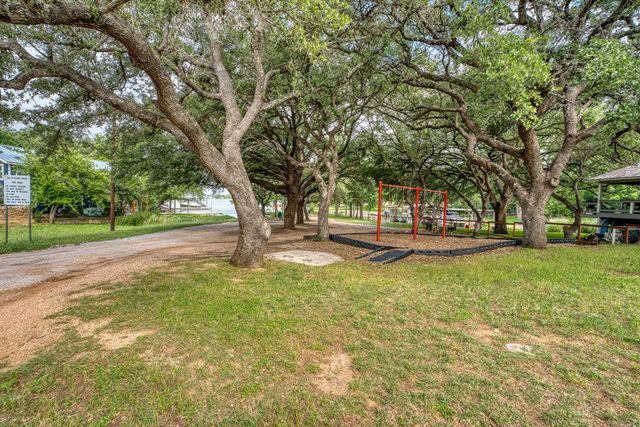 1106 N Shorewood DR, Granite Shoals, TX 78654