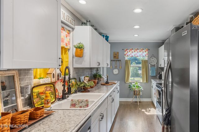 533 Long Mill Rd, Athens, TN 37303