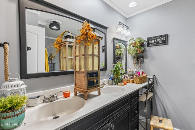 533 Long Mill Rd, Athens, TN 37303