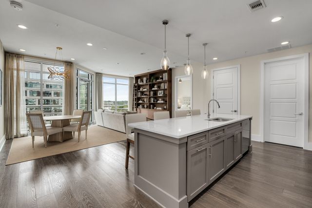 20 Rutledge St Apt 303, Nashville, TN 37210