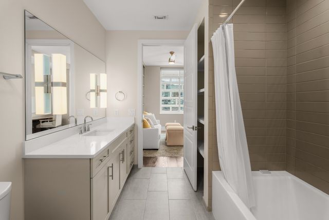 20 Rutledge St Apt 303, Nashville, TN 37210